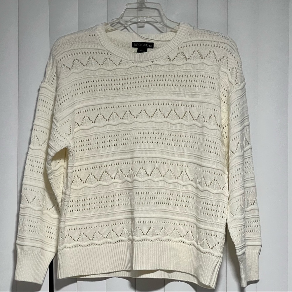 78- Design365 New Medium Pointelle Crew NK Sweater B9-12
